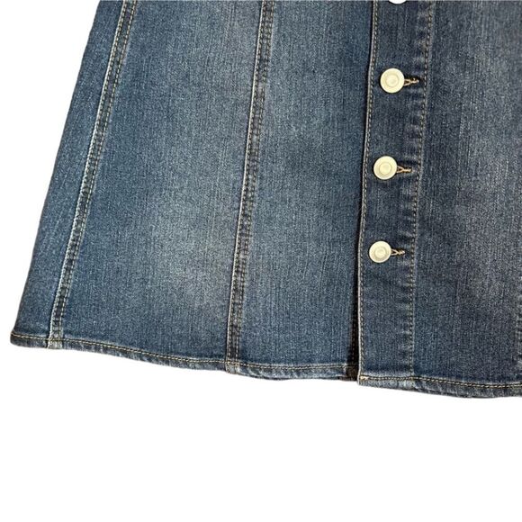 Front button denim skirt. Size 0 - Picture 5 of 7